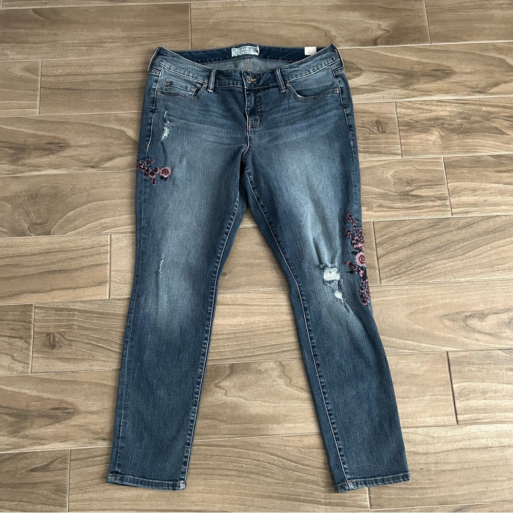 Torrid Distressed Embroidered Floral Blue Skinny Jeans | Size 16